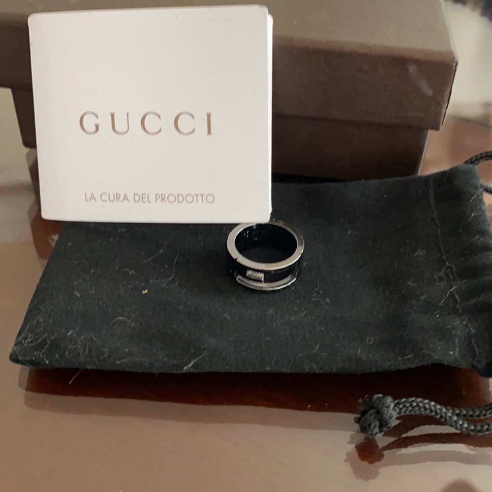 EUC Gucci ring. Authentic.